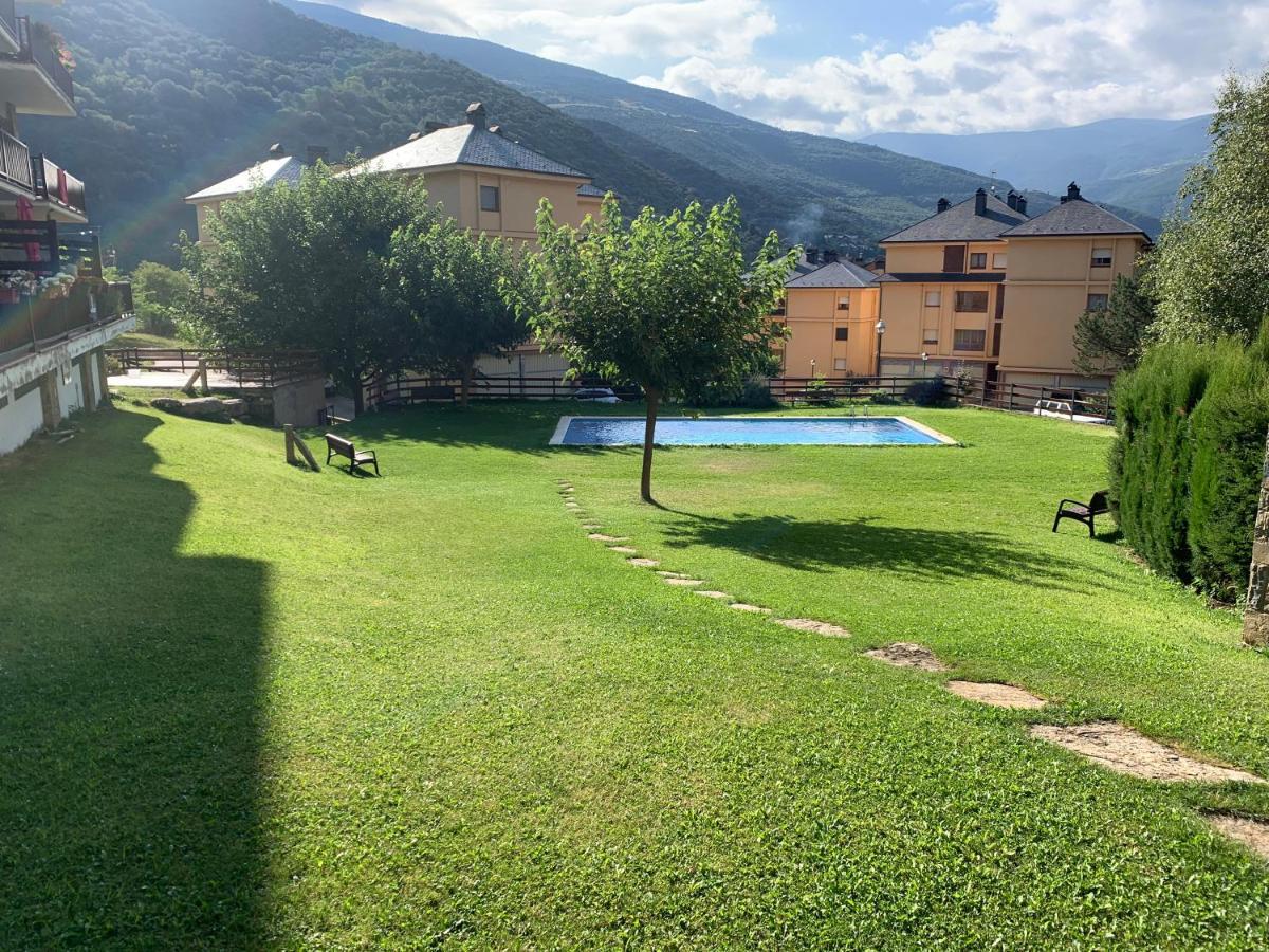 Apartament La Ruella Sort Buitenkant foto